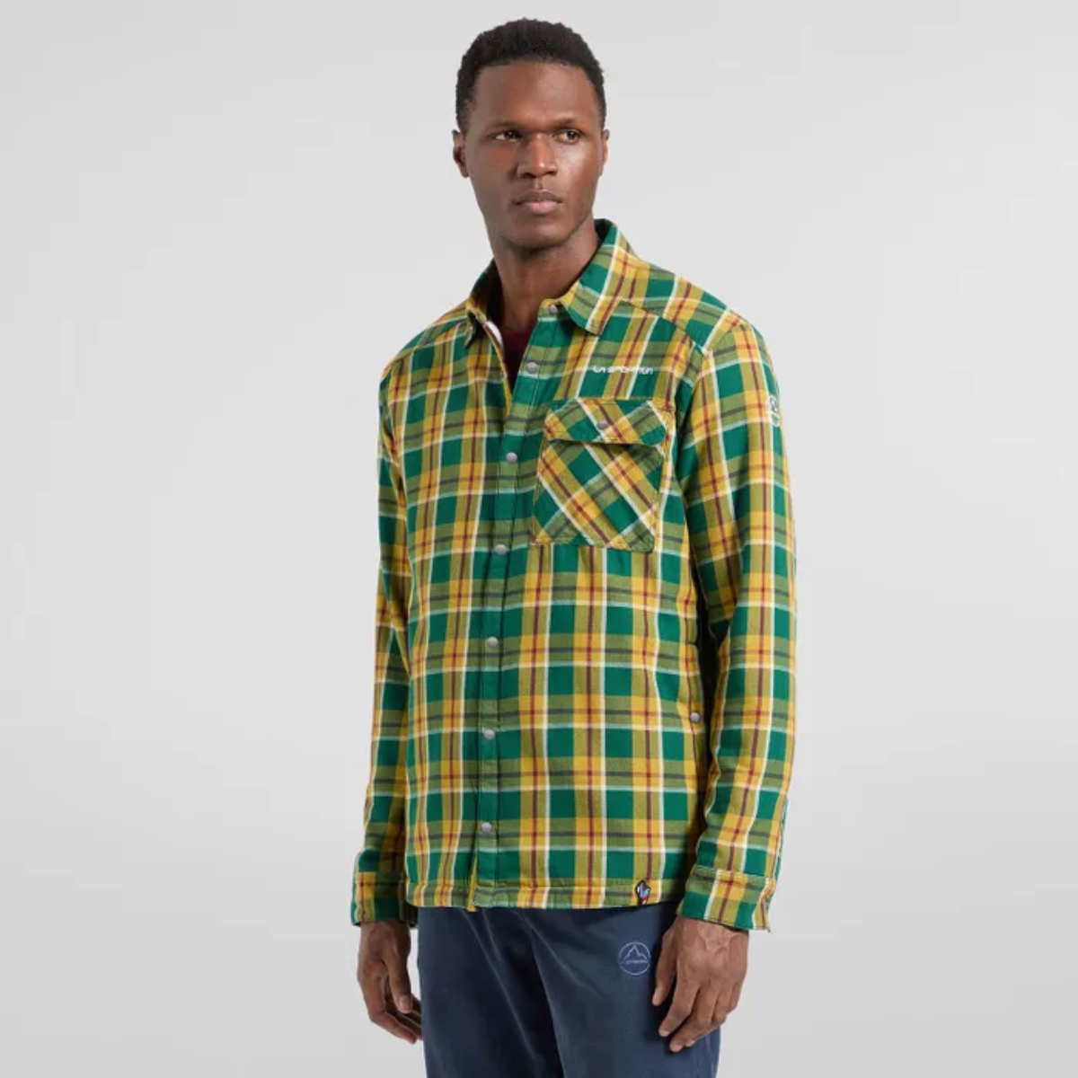 Chemises et surchemises pour hommes