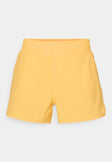 Women's Shakeout Shorts 6"