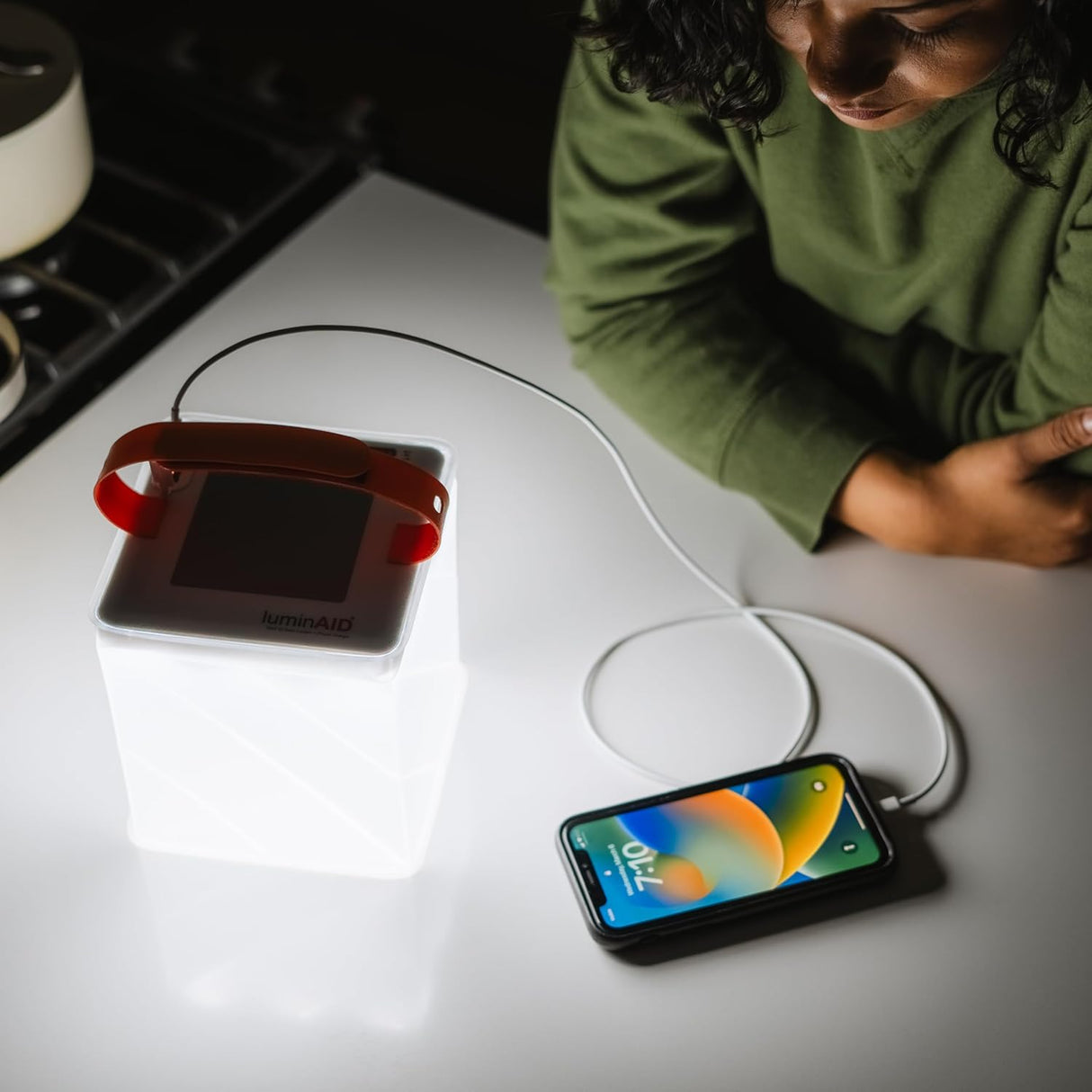 Lanterne solaire LuminAID Max avec chargeur de téléphone