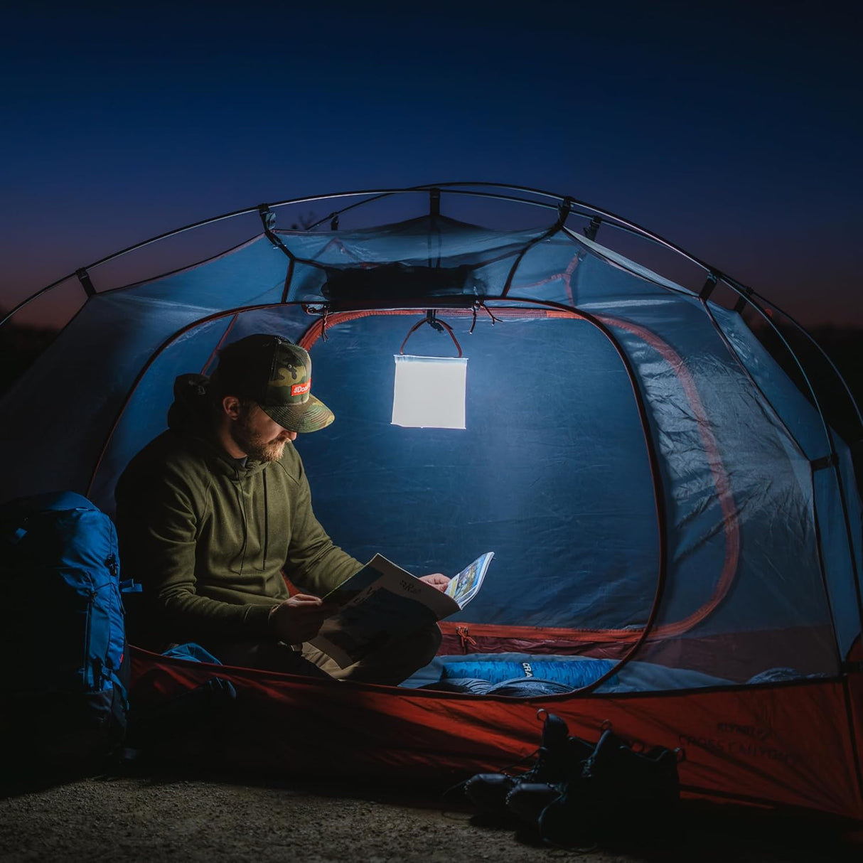 Lanterne solaire LuminAID Max avec chargeur de téléphone