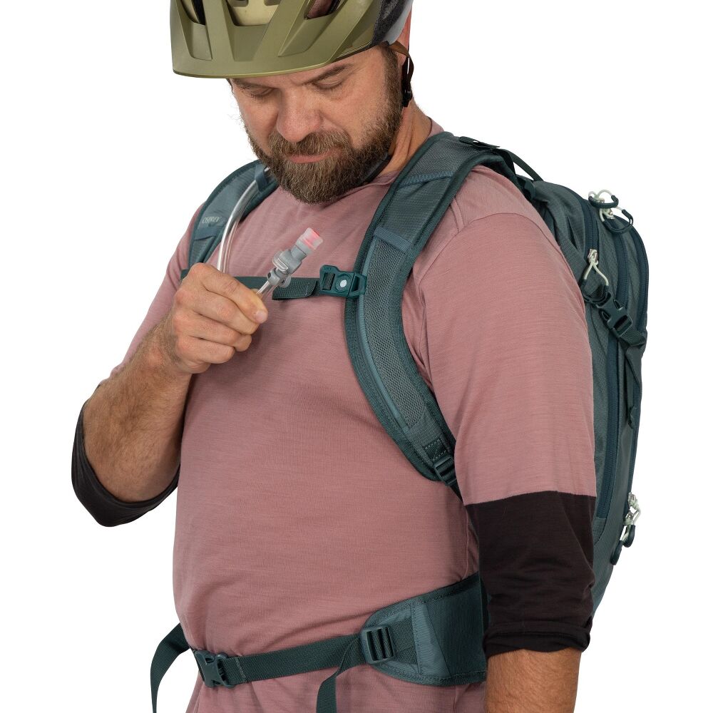 Syncro 12 Hydration Pack